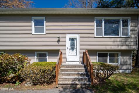 48 Wilshire Drive Albany NY 12205