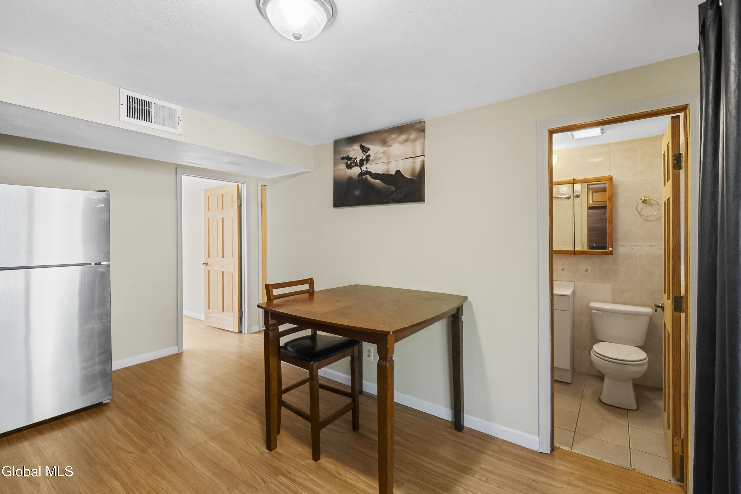 48 Wilshire Drive Albany NY 12205