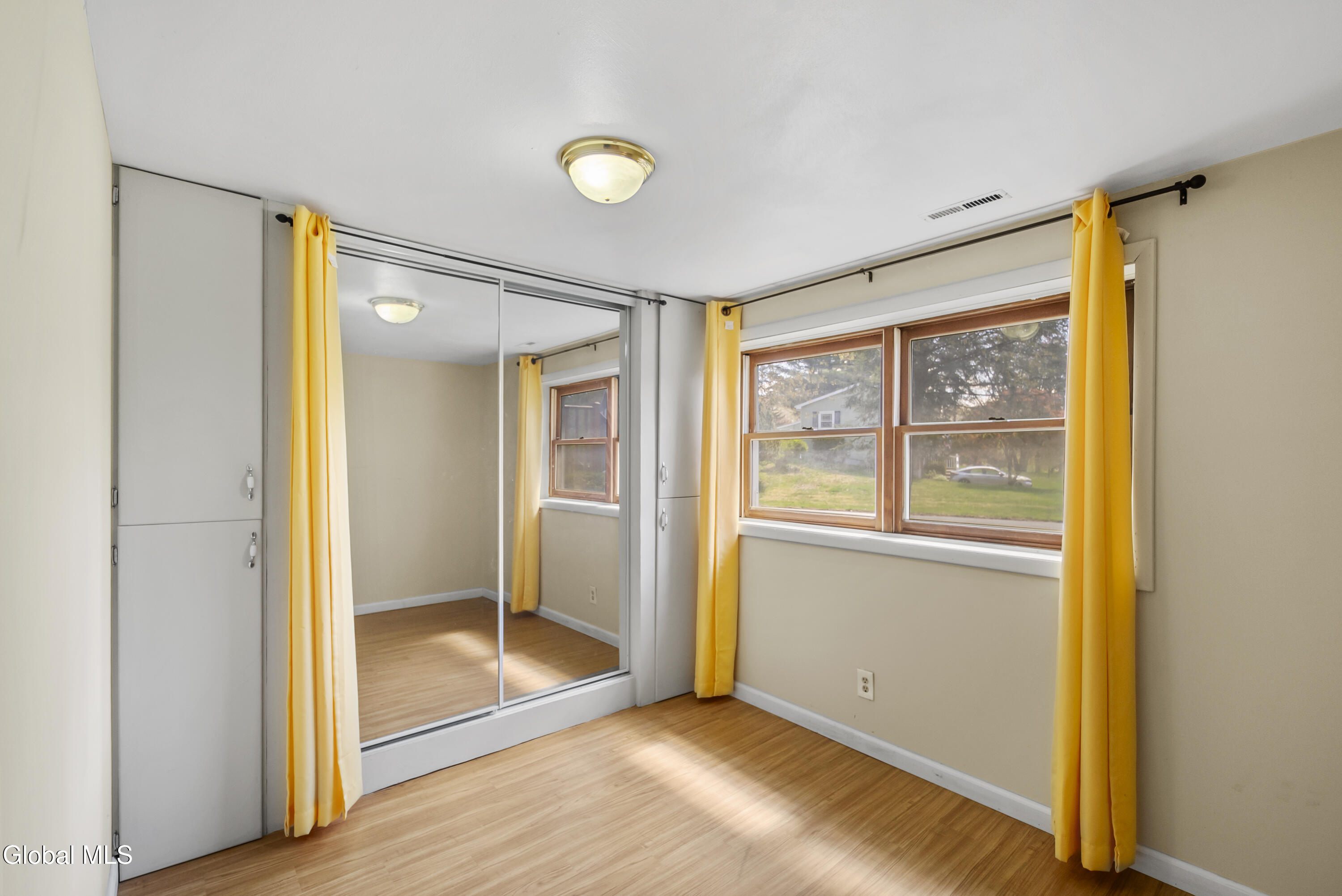 48 Wilshire Drive Albany NY 12205