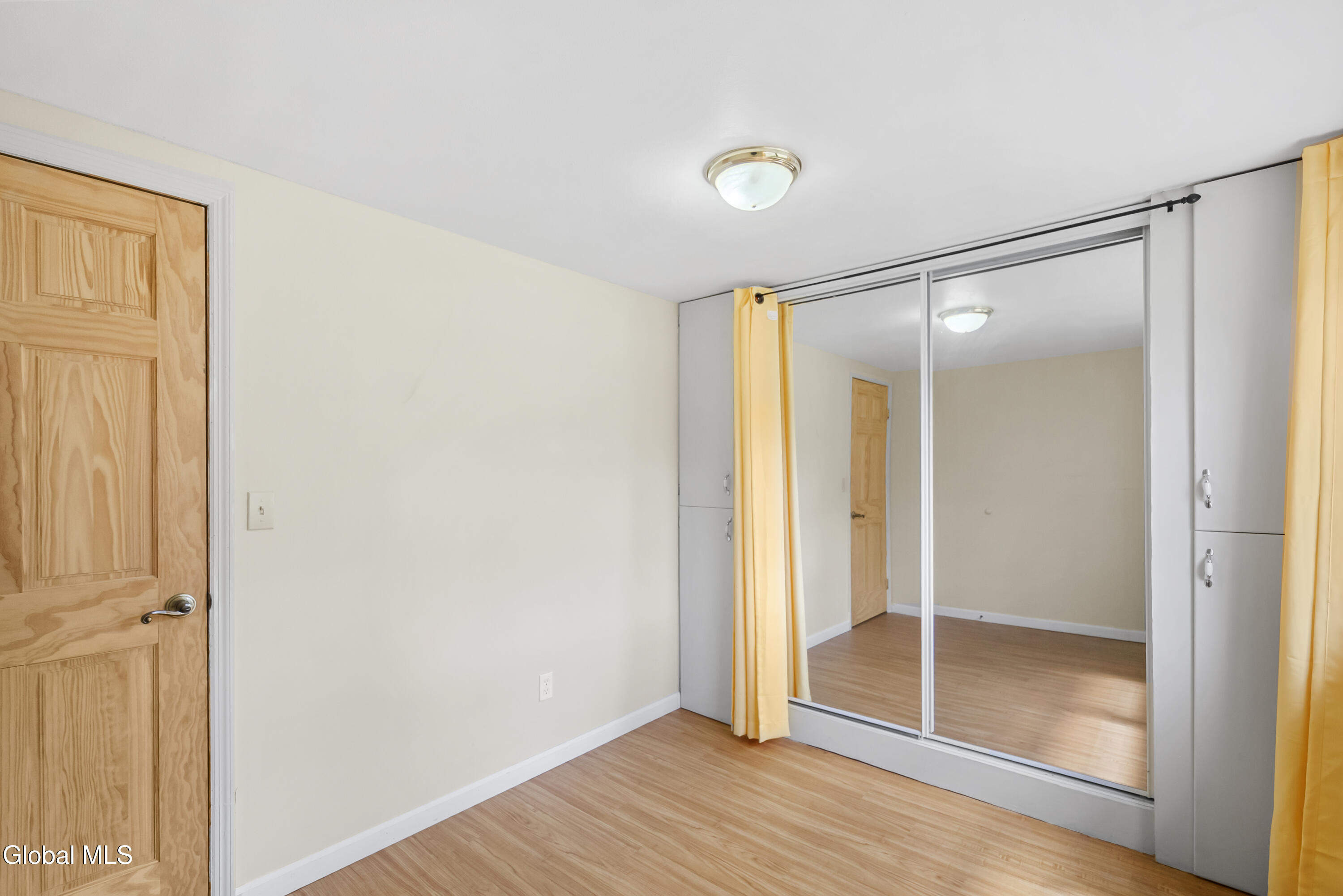 48 Wilshire Drive Albany NY 12205