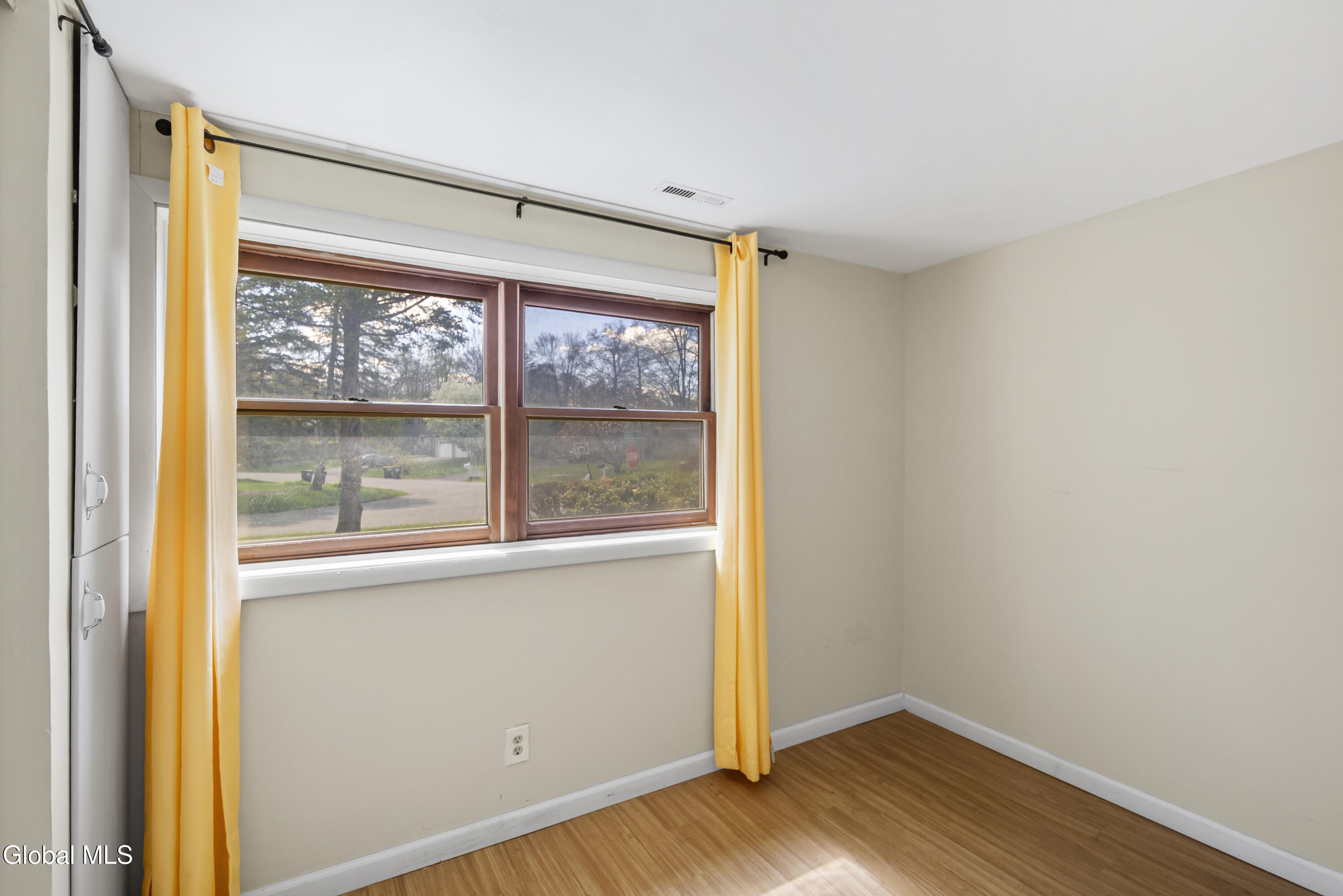 48 Wilshire Drive Albany NY 12205