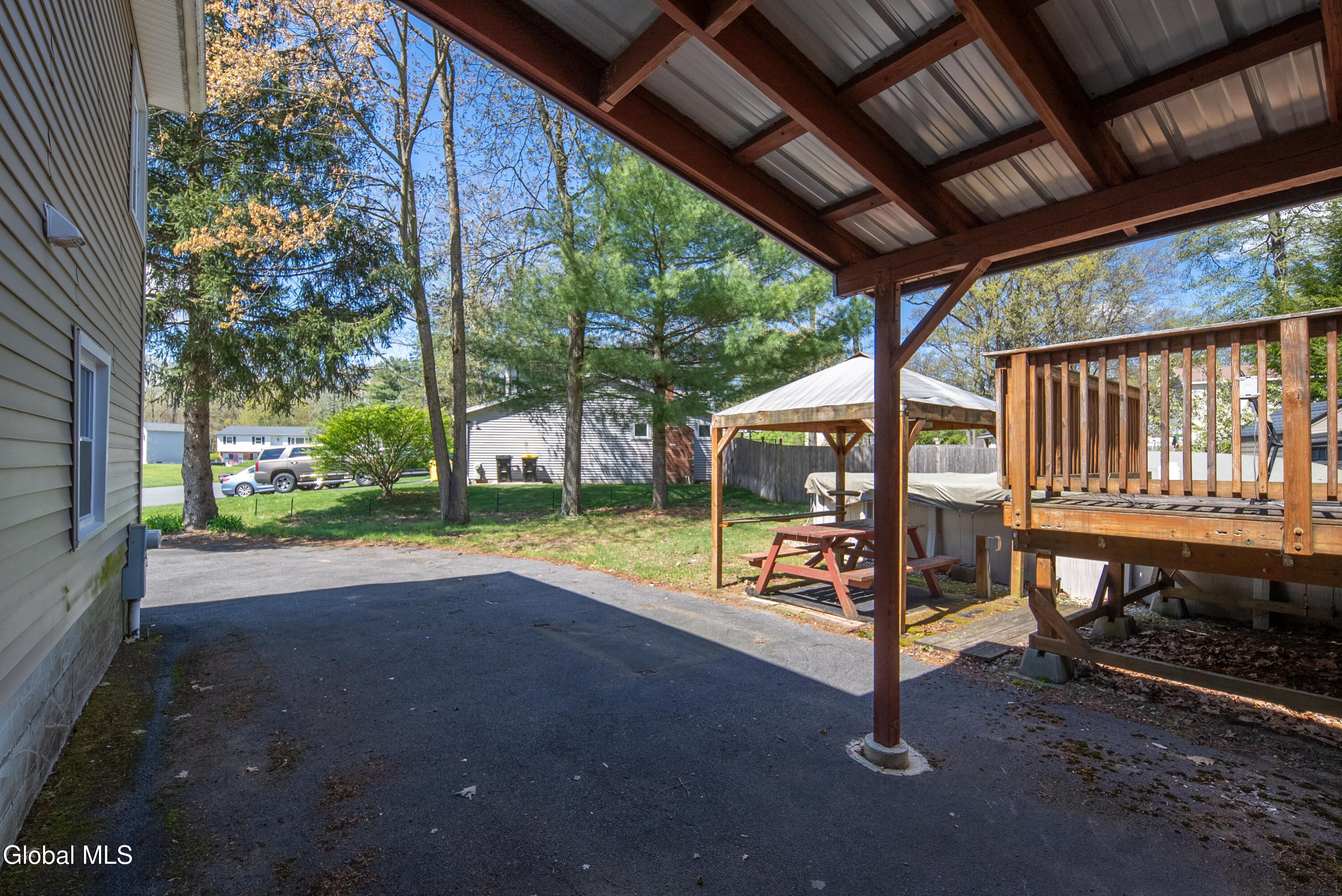 48 Wilshire Drive Albany NY 12205