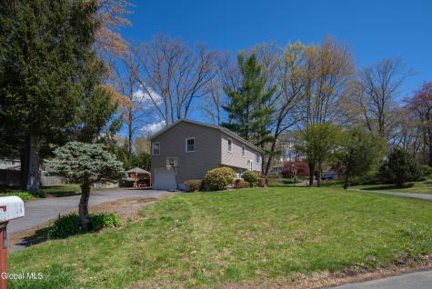 48 Wilshire Drive Albany NY 12205