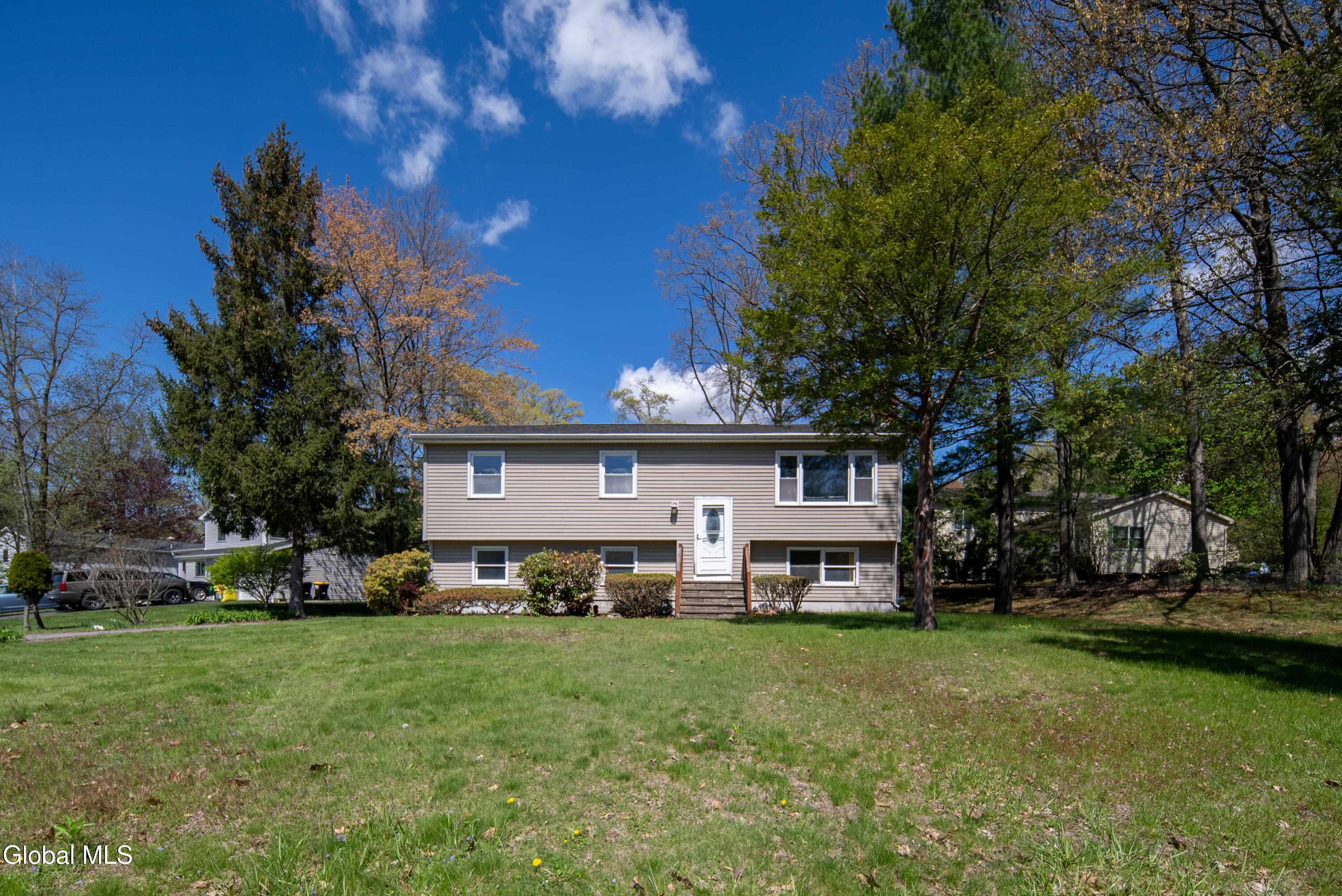 48 Wilshire Drive Albany NY 12205