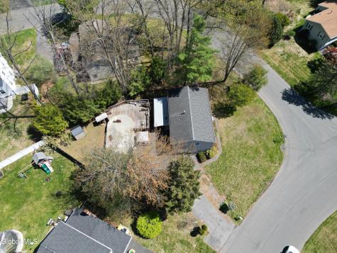 48 Wilshire Drive Albany NY 12205