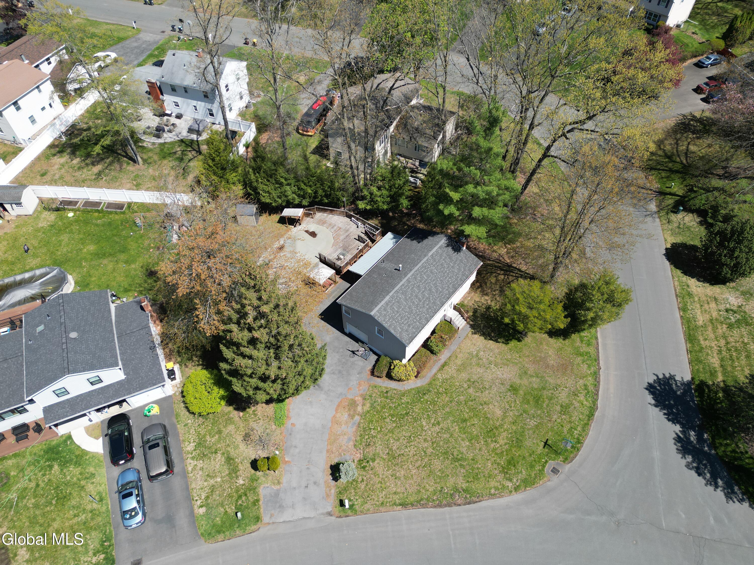 48 Wilshire Drive Albany NY 12205