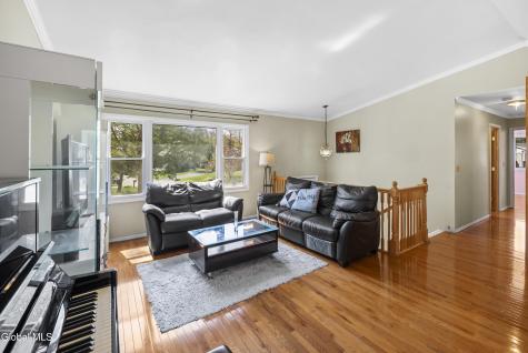 48 Wilshire Drive Albany NY 12205