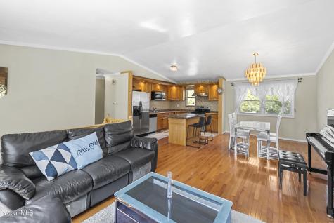 48 Wilshire Drive Albany NY 12205