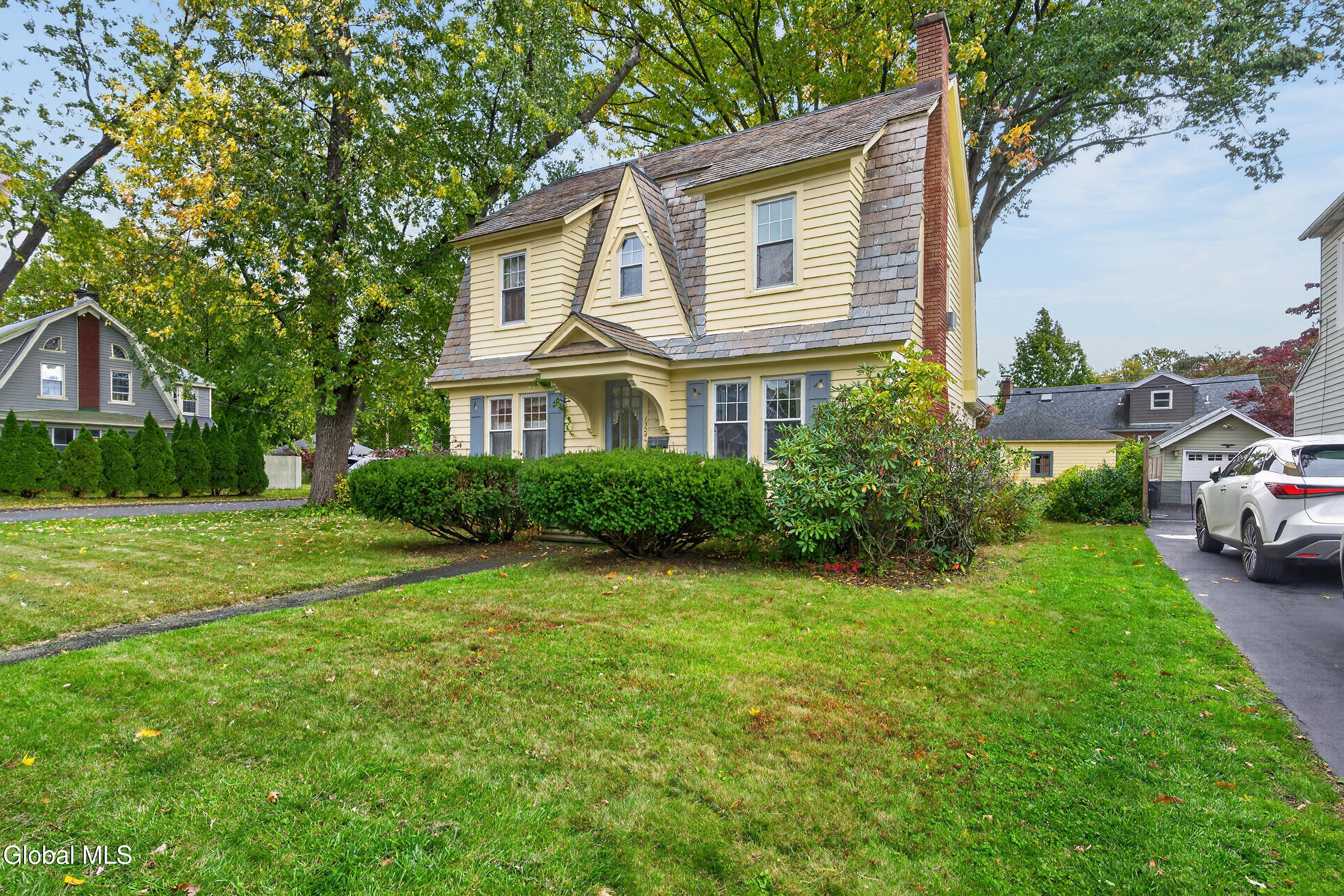 1324 Regent Street Niskayuna NY 12309