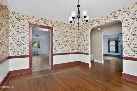 1324 Regent Street Niskayuna NY 12309