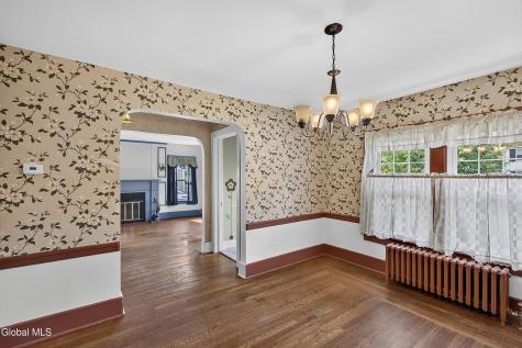1324 Regent Street Niskayuna NY 12309