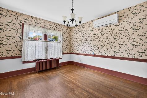 1324 Regent Street Niskayuna NY 12309