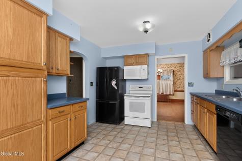 1324 Regent Street Niskayuna NY 12309