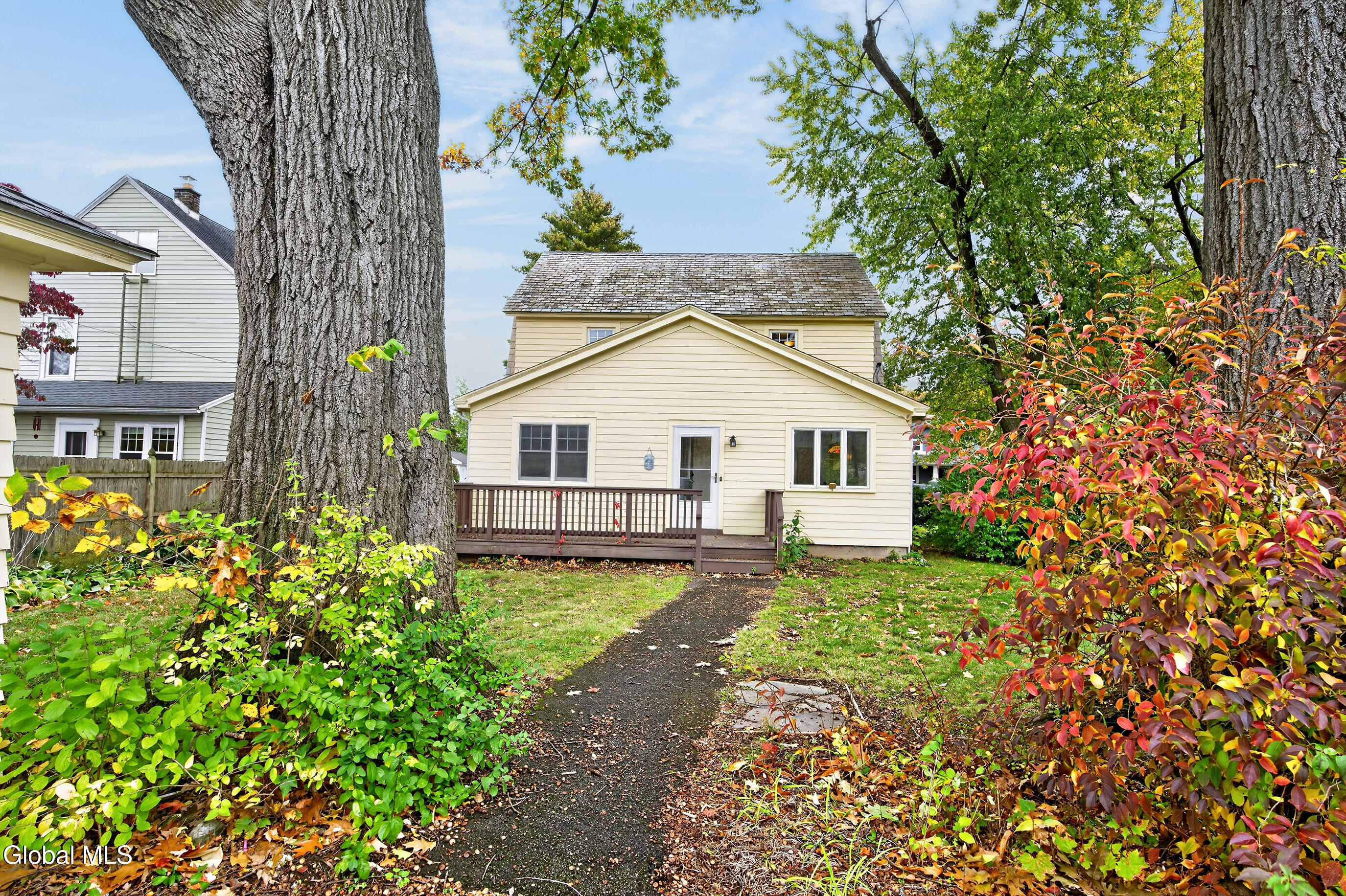 1324 Regent Street Niskayuna NY 12309