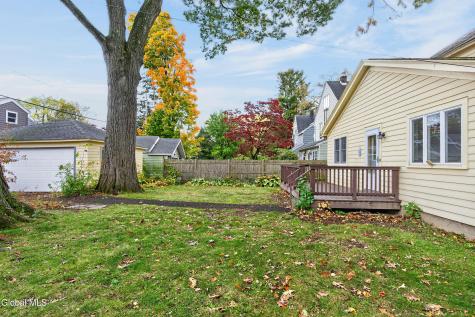 1324 Regent Street Niskayuna NY 12309