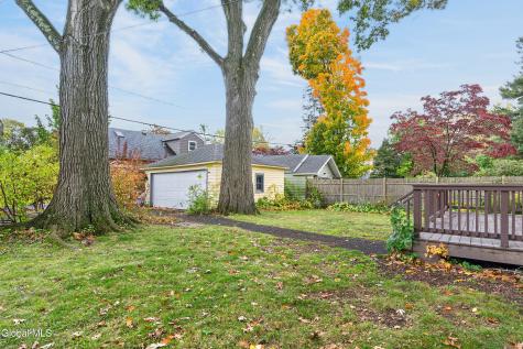 1324 Regent Street Niskayuna NY 12309