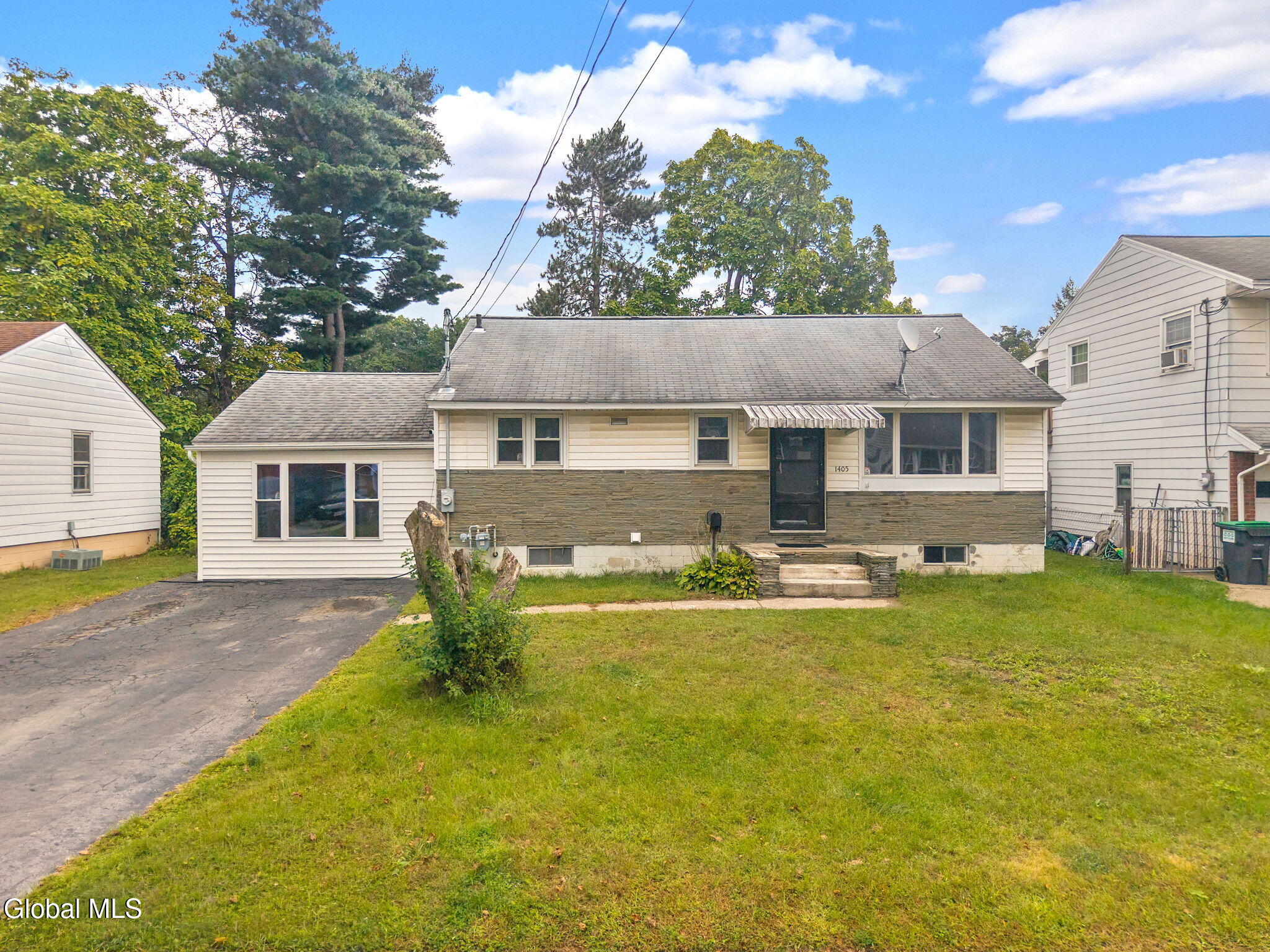 1405 Lawn Avenue Schenectady NY 12306