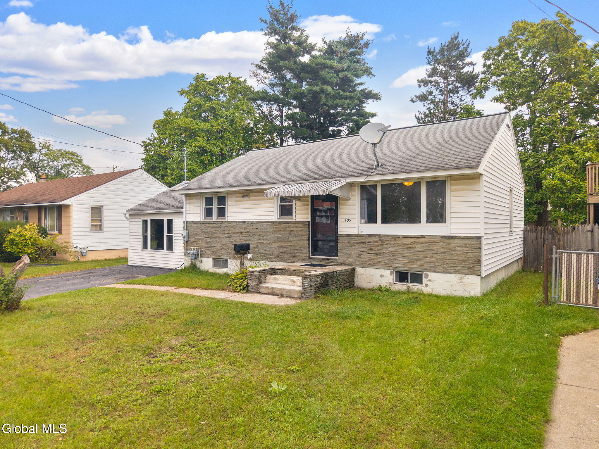 1405 Lawn Avenue Schenectady NY 12306