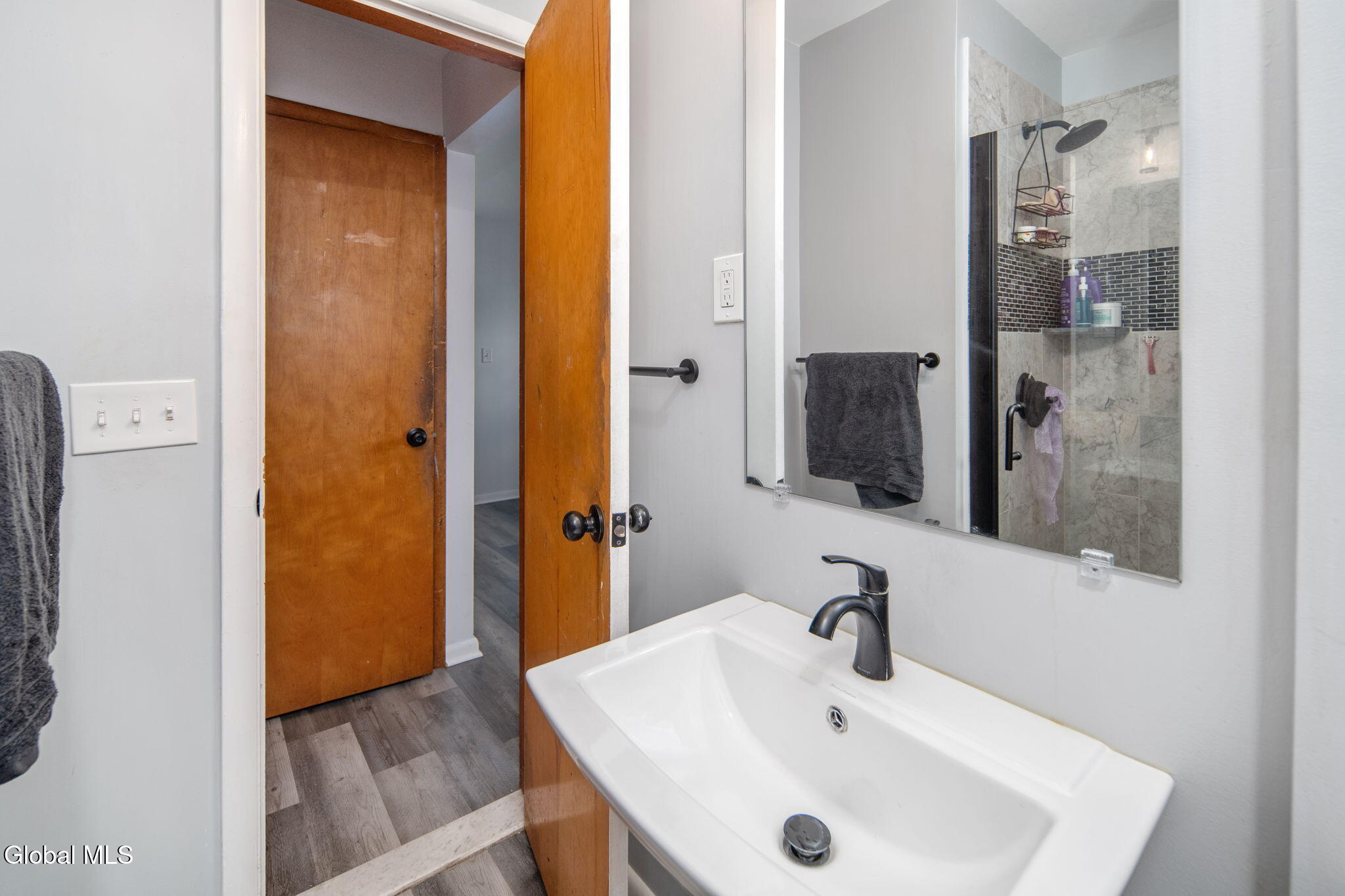 1405 Lawn Avenue Schenectady NY 12306