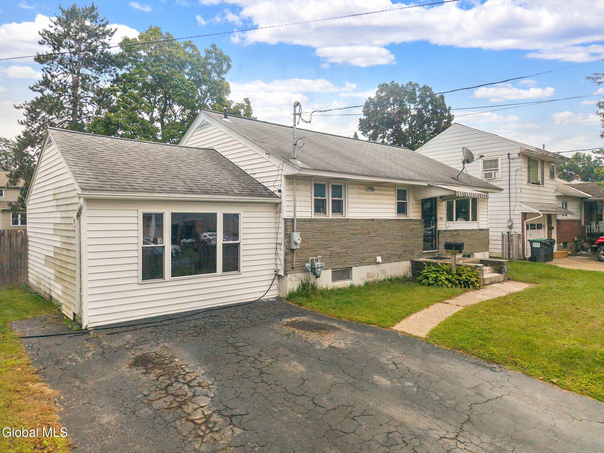 1405 Lawn Avenue Schenectady NY 12306