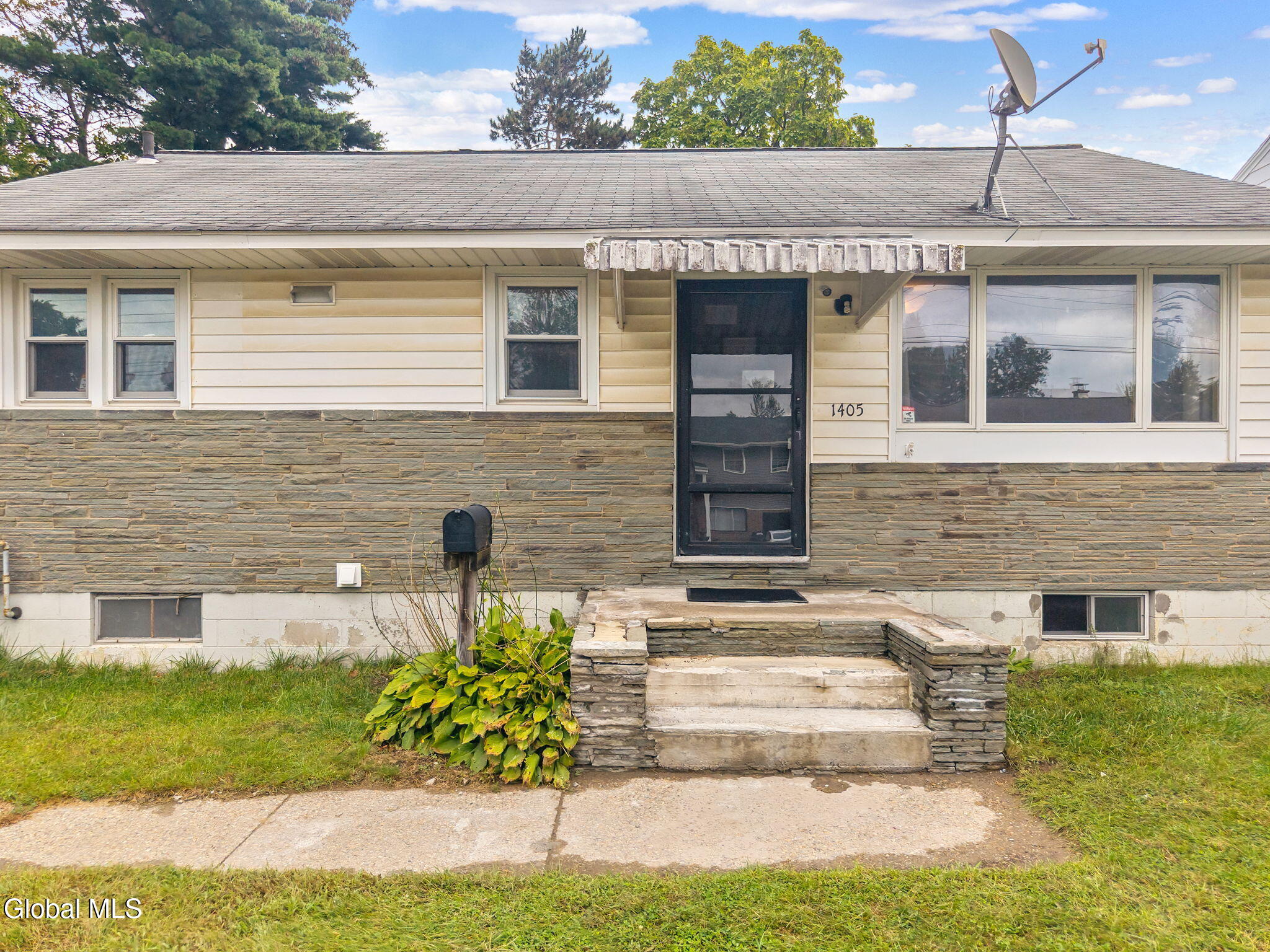 1405 Lawn Avenue Schenectady NY 12306