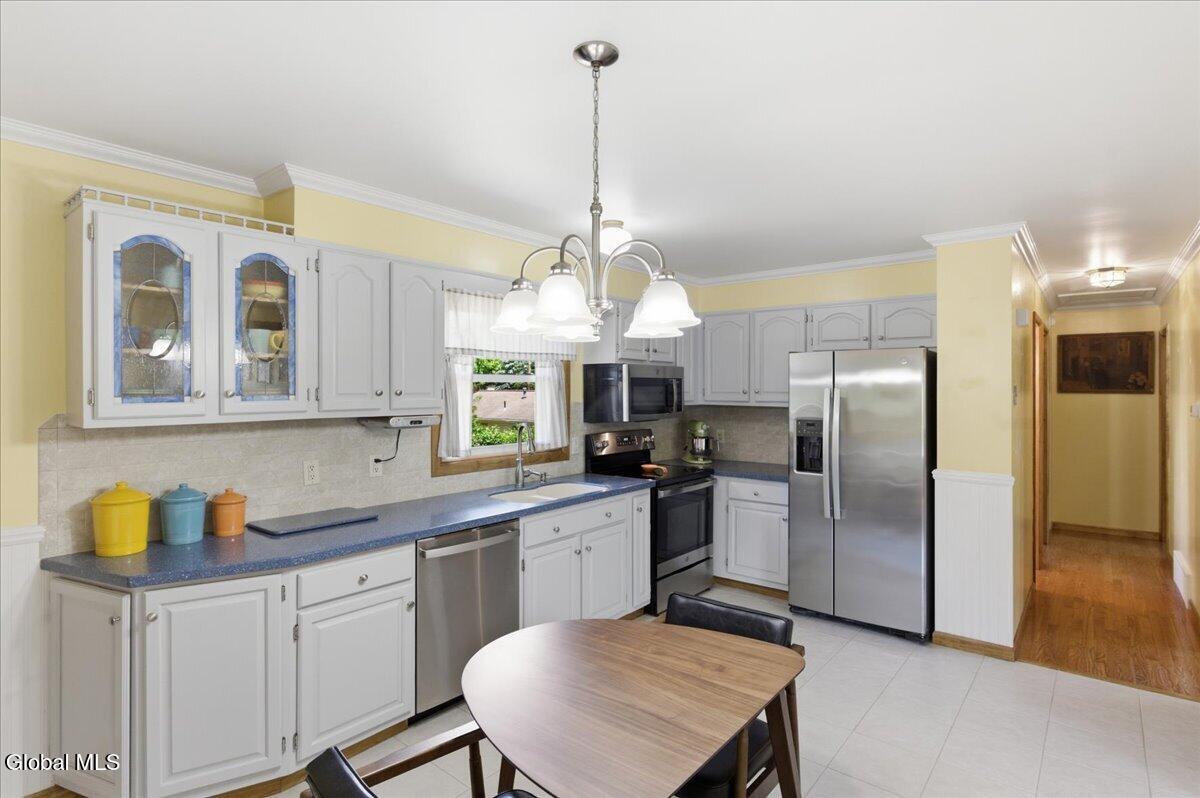 177 Nutwood Avenue Schenectady NY 12304