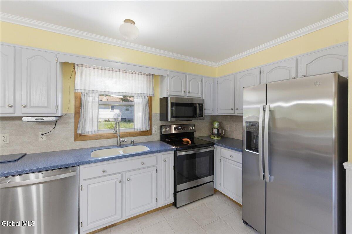 177 Nutwood Avenue Schenectady NY 12304