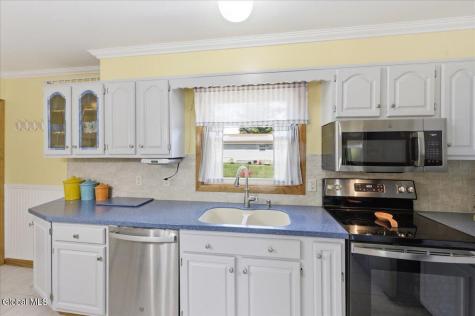177 Nutwood Avenue Schenectady NY 12304