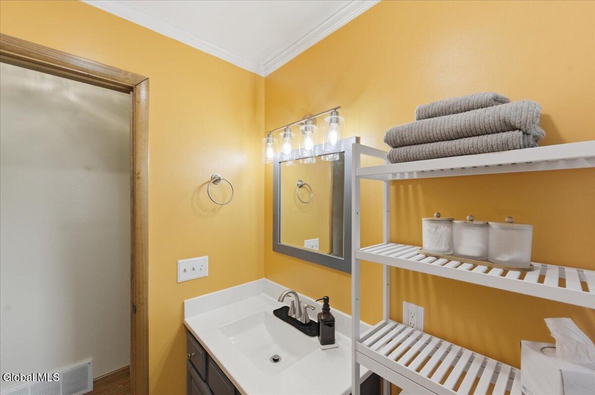 177 Nutwood Avenue Schenectady NY 12304