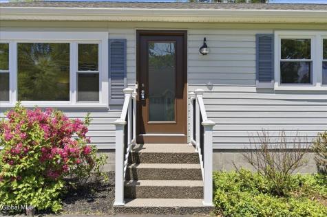 177 Nutwood Avenue Schenectady NY 12304