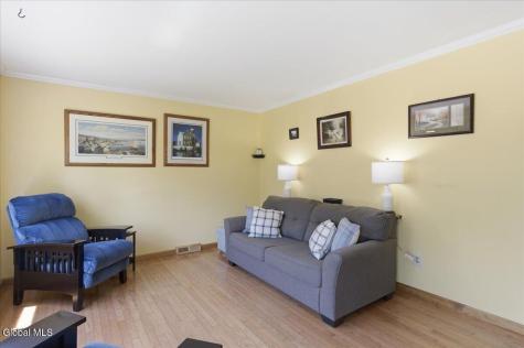 177 Nutwood Avenue Schenectady NY 12304