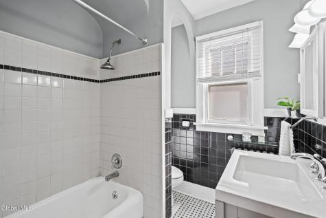 28 Marwill Street Albany NY 12209