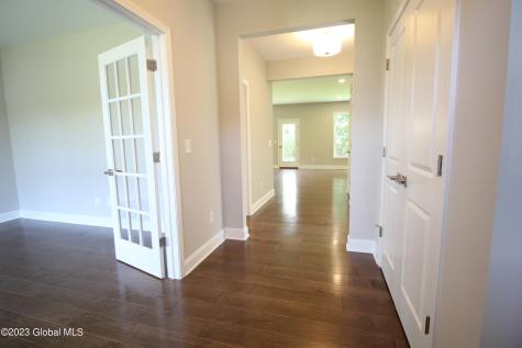 7 Wyatt's Way Clifton Park NY 12065