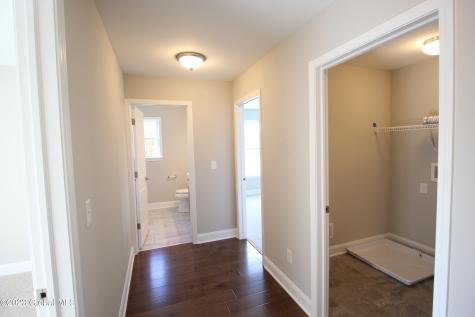 7 Wyatt's Way Clifton Park NY 12065