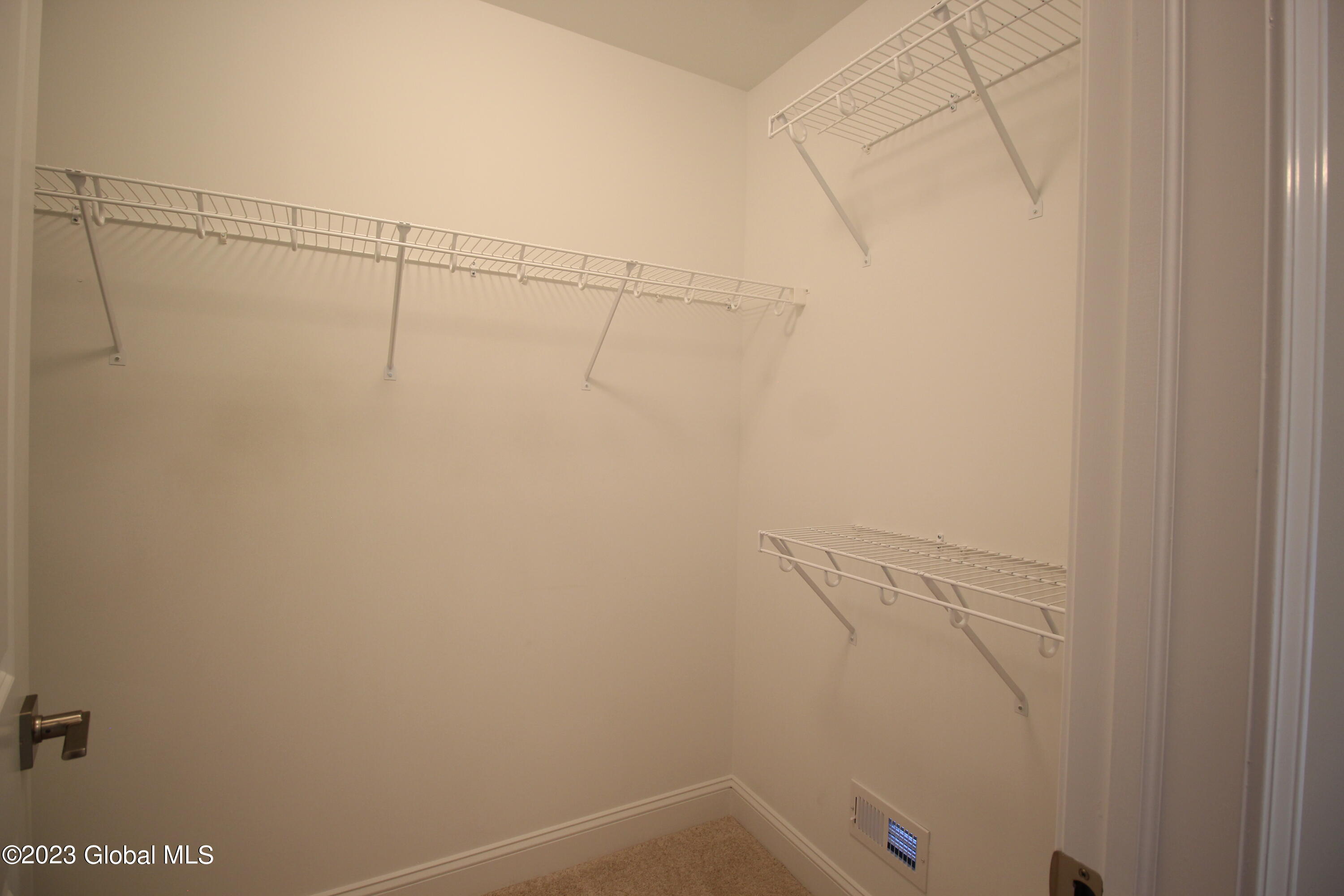 7 Wyatt's Way Clifton Park NY 12065
