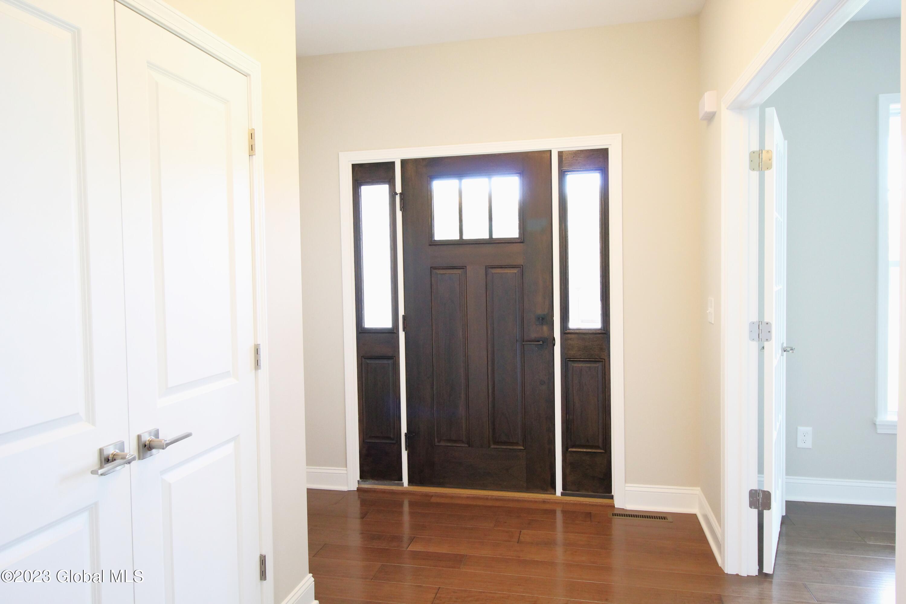 7 Wyatt's Way Clifton Park NY 12065