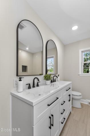 24 James Drive Loudonville NY 12211