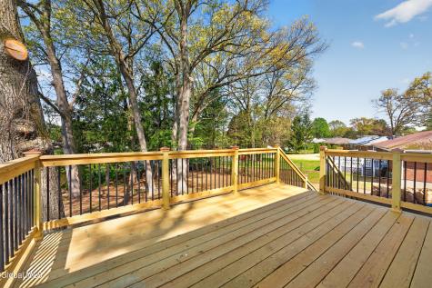24 James Drive Loudonville NY 12211