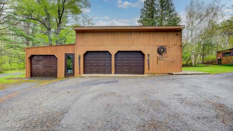 111 Algonquin Drive Wells NY 12190