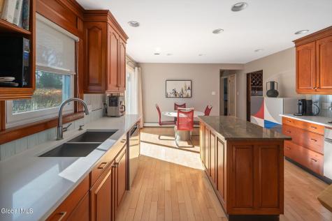 23 Continental Road Schenectady NY 12306