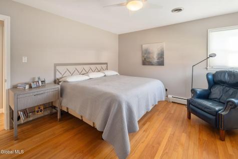 23 Continental Road Schenectady NY 12306