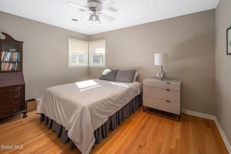 23 Continental Road Schenectady NY 12306