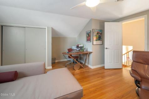 23 Continental Road Schenectady NY 12306