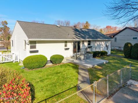 23 Continental Road Schenectady NY 12306