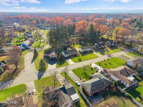 23 Continental Road Schenectady NY 12306