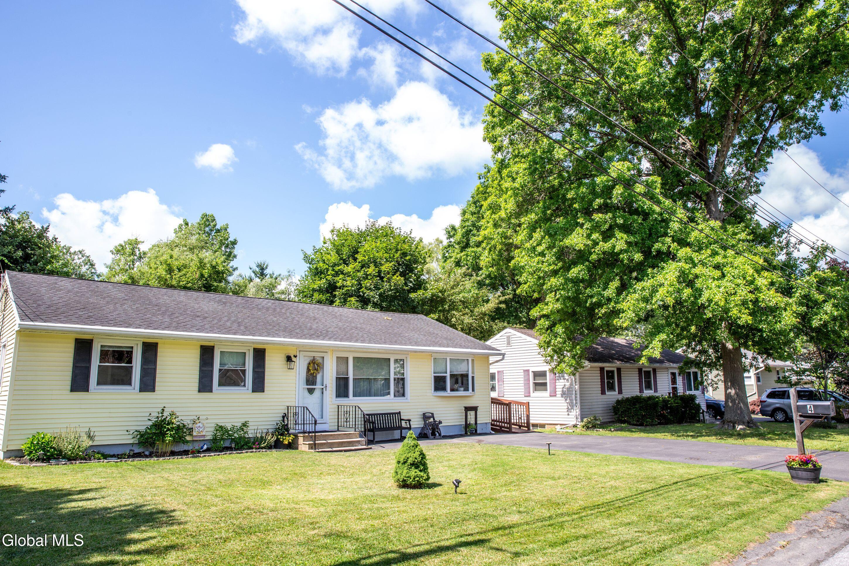 4 Amelia Drive Colonie NY 12309