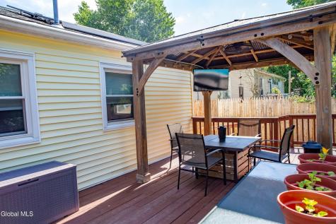 4 Amelia Drive Colonie NY 12309