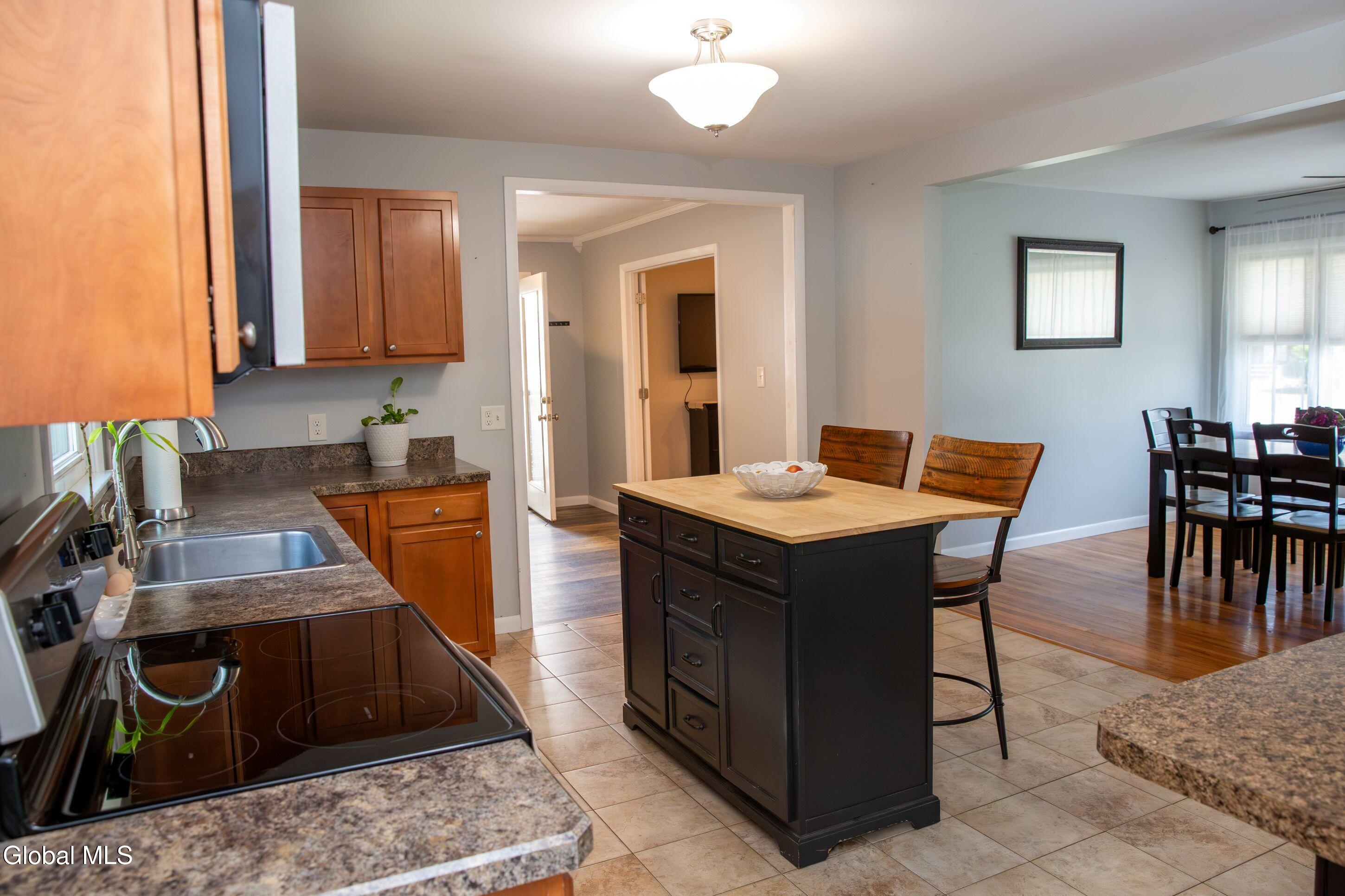 4 Amelia Drive Colonie NY 12309