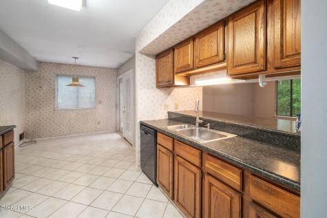 64 Algonquin Road Clifton Park NY 12065