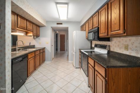 64 Algonquin Road Clifton Park NY 12065